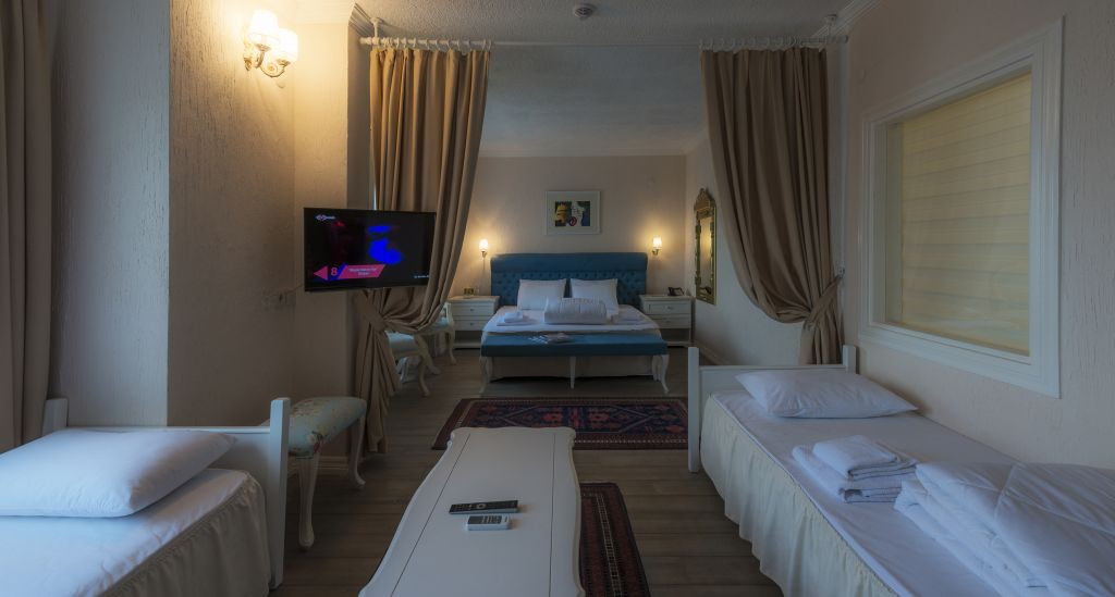 Aeneas Hotel