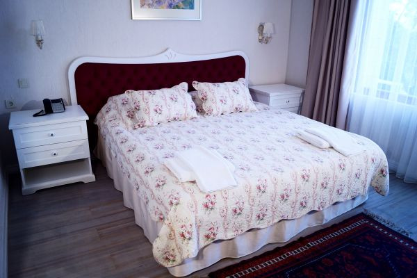 Aeneas Hotel