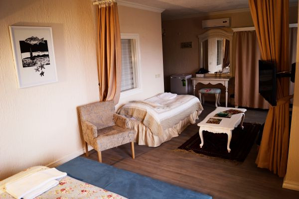 Aeneas Hotel