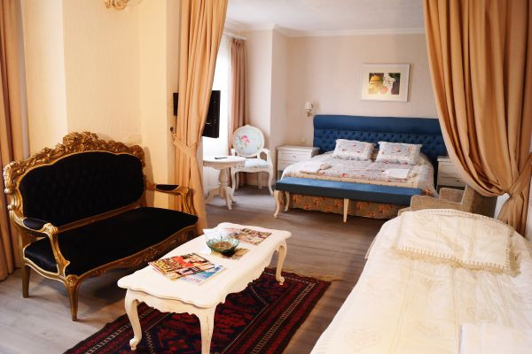 Aeneas Hotel