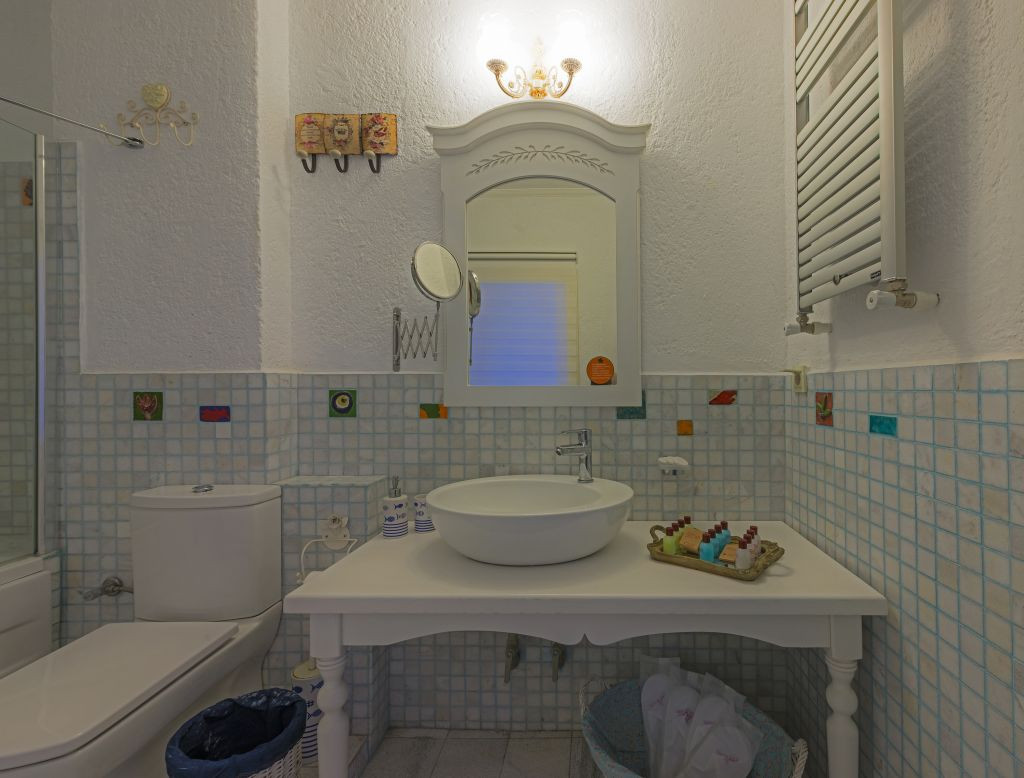 Aeneas Hotel
