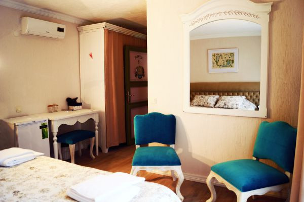 Aeneas Hotel