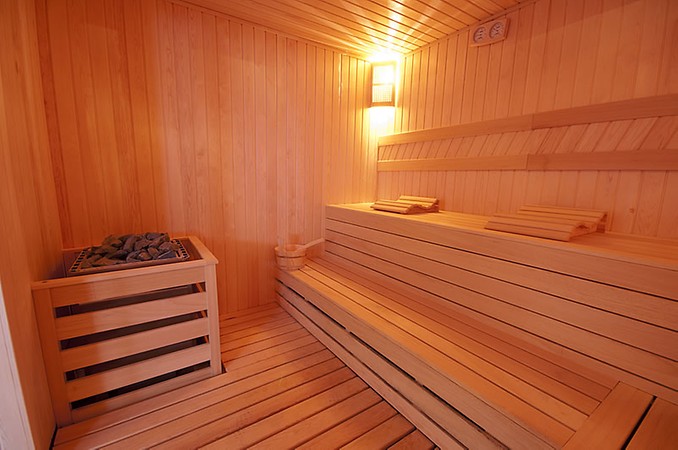 Alesta Yacht Hotel