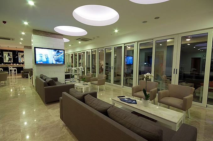 Alesta Yacht Hotel