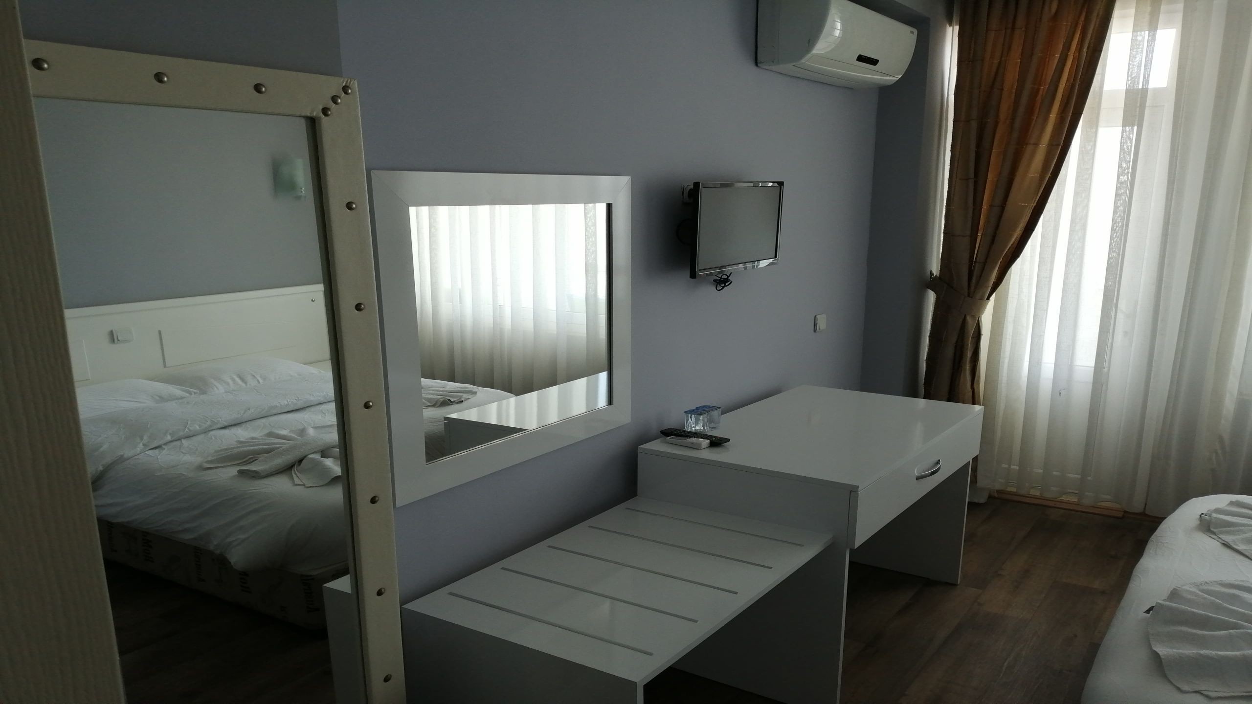 Aquila Beach Hotel