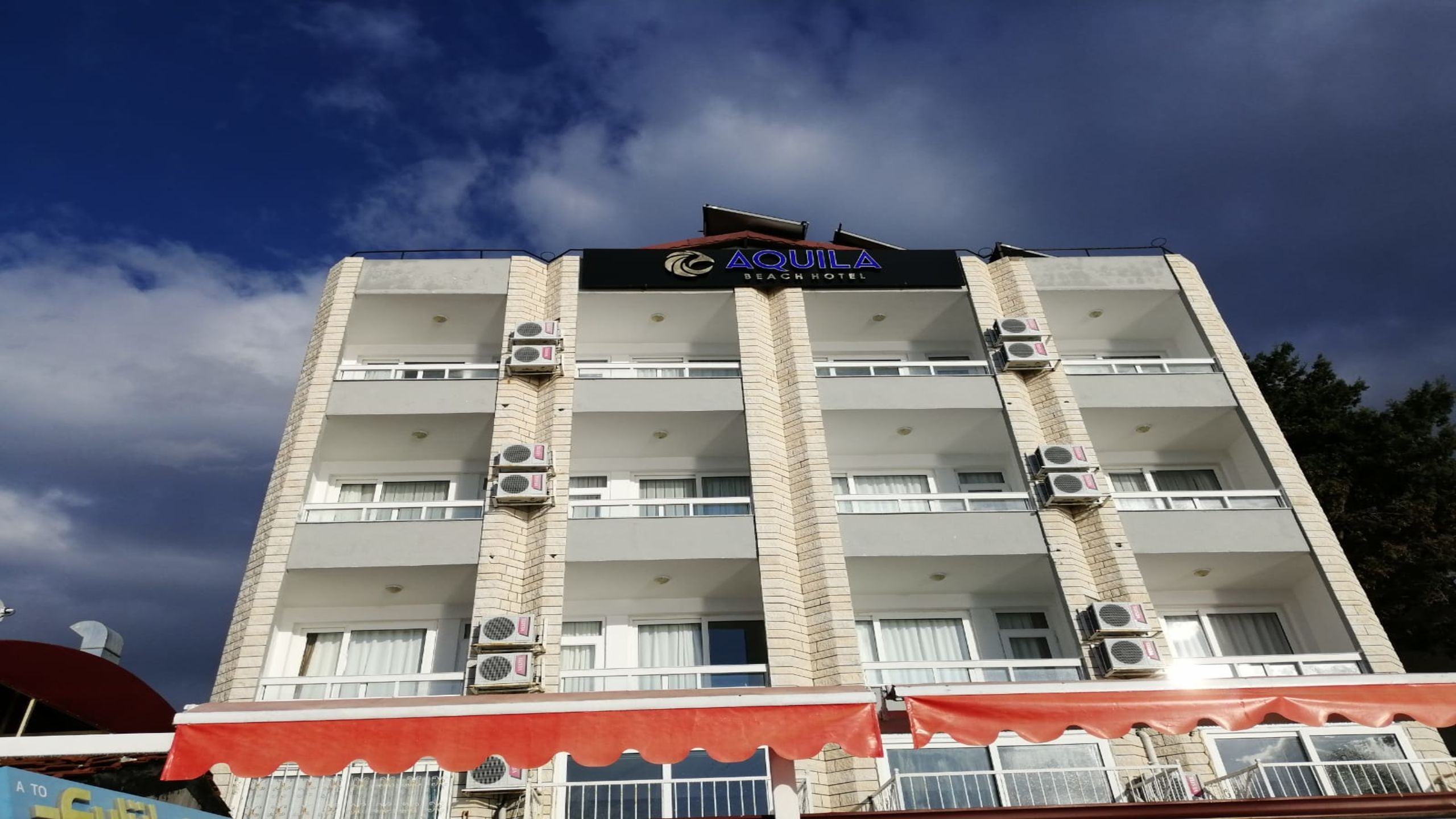Aquila Beach Hotel