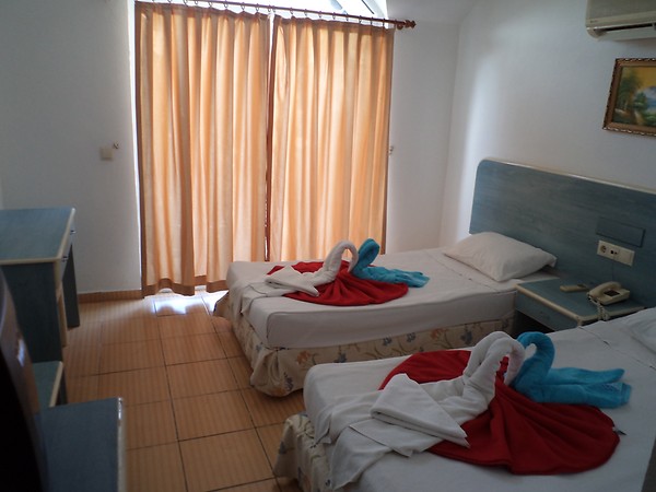 Ares Hotel