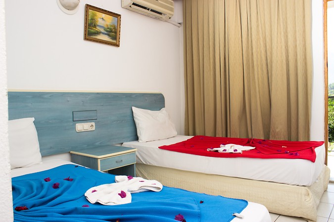 Ares Hotel