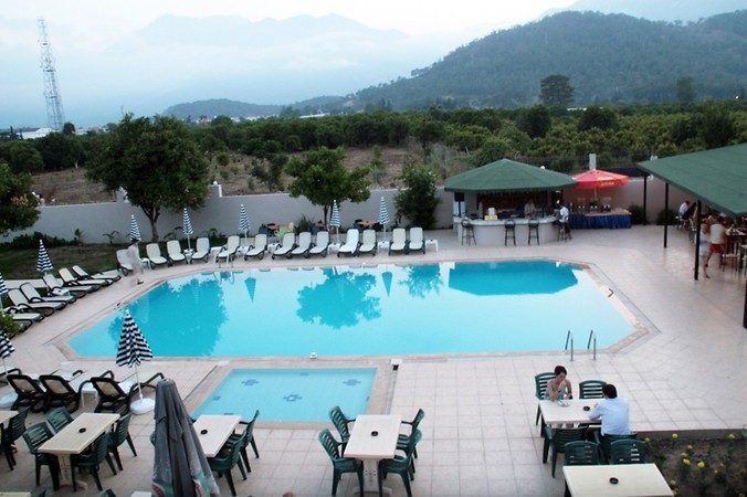 Ares Hotel
