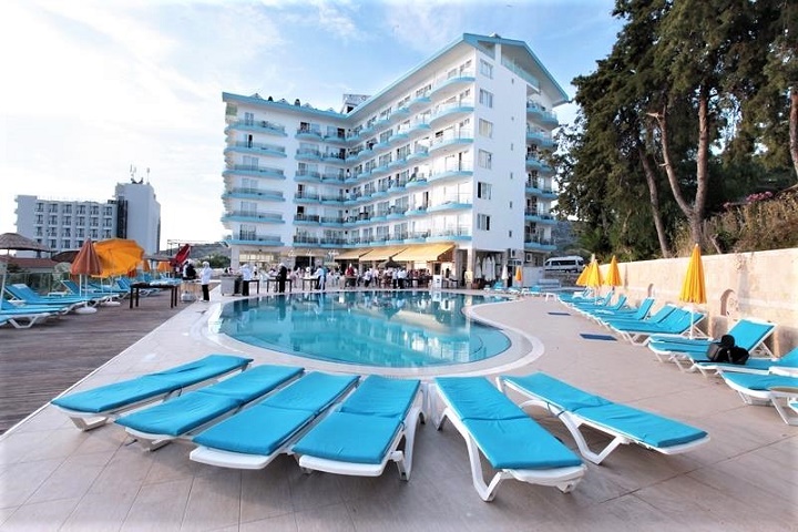Arora Hotel