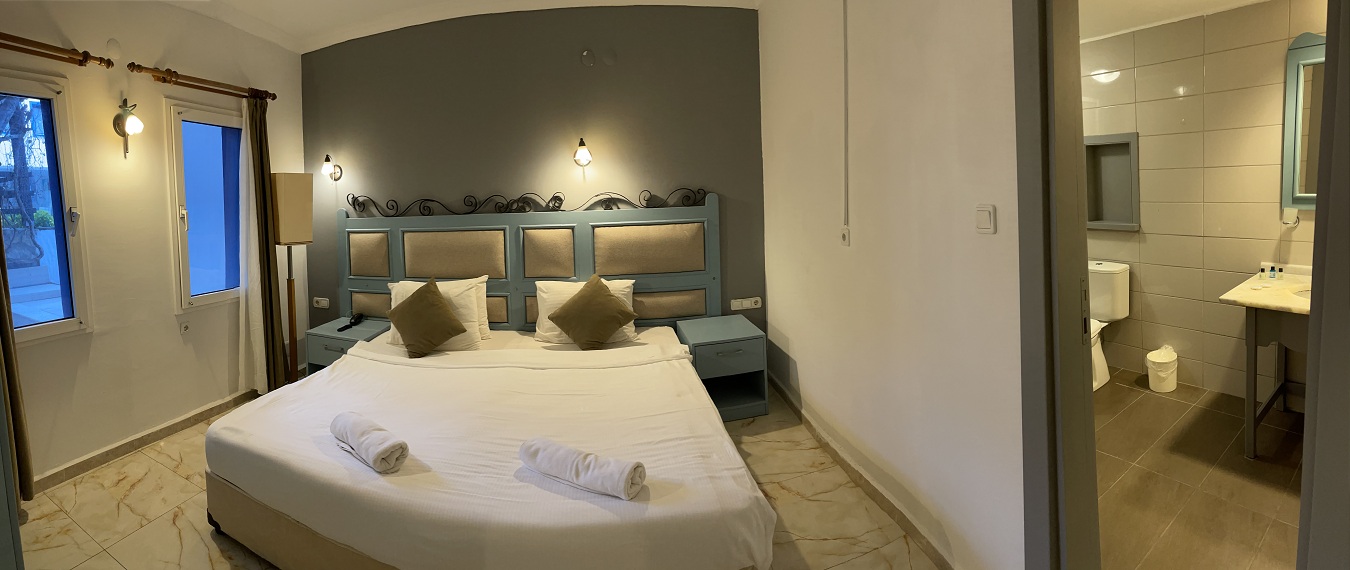 Atrium Hotel