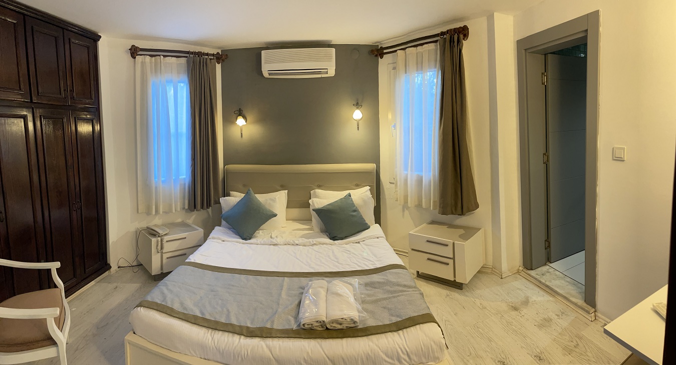 Atrium Hotel