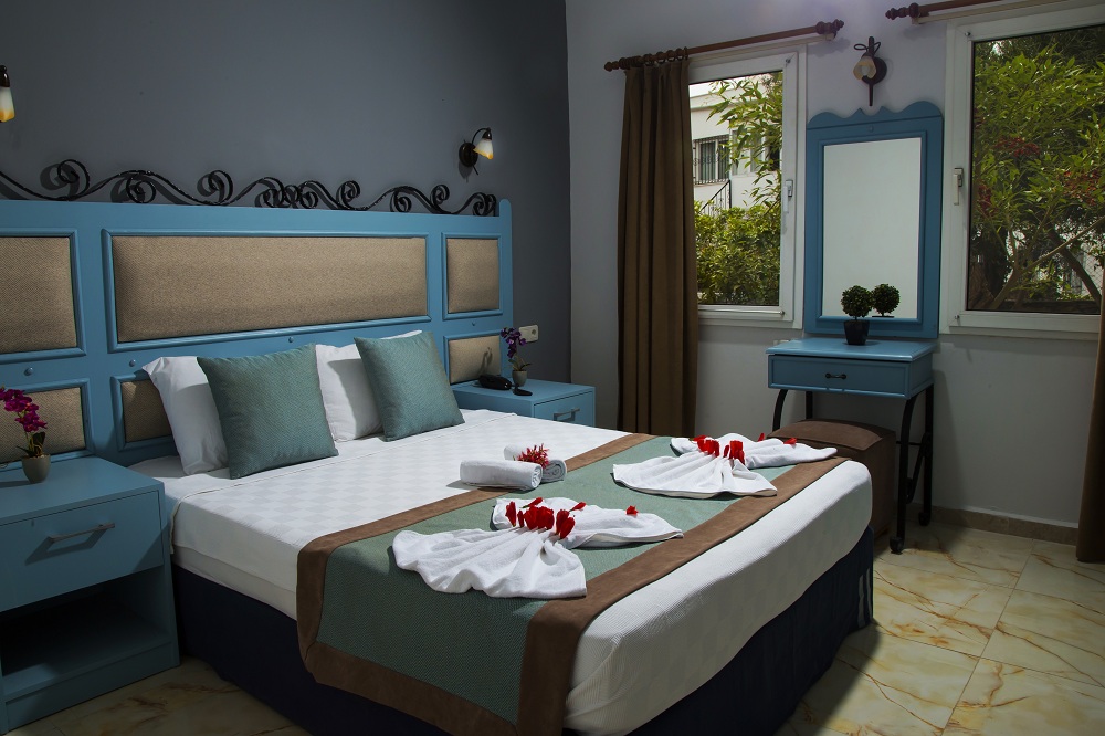 Atrium Hotel