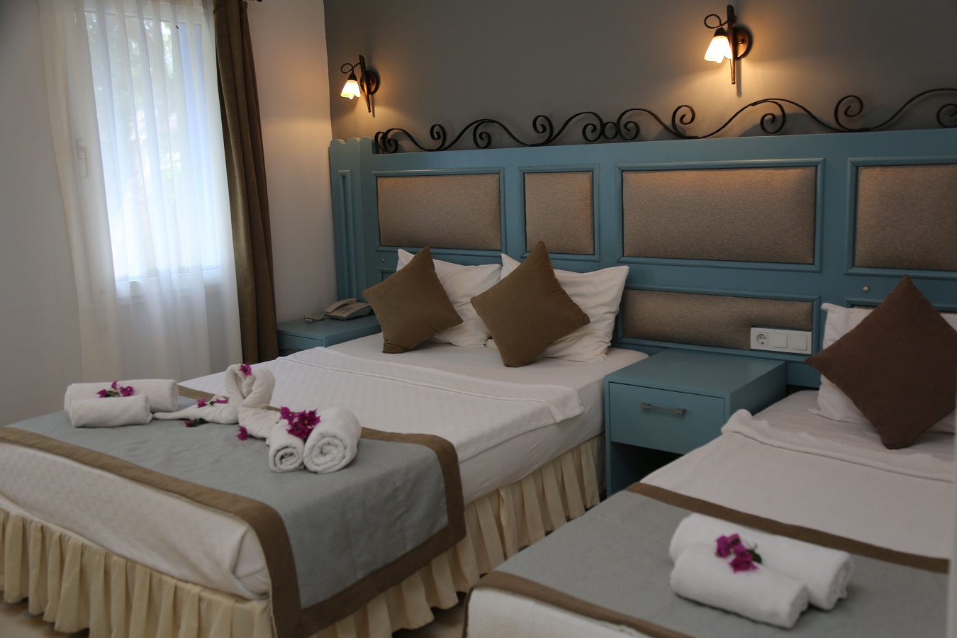 Atrium Hotel