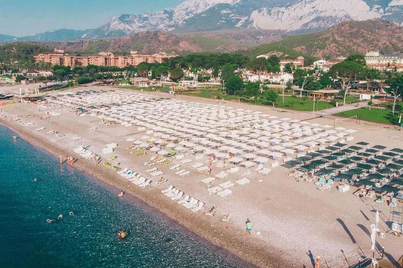 Beso Beach Hotel