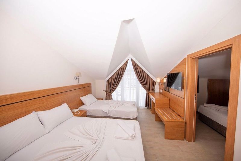 Beso Beach Hotel
