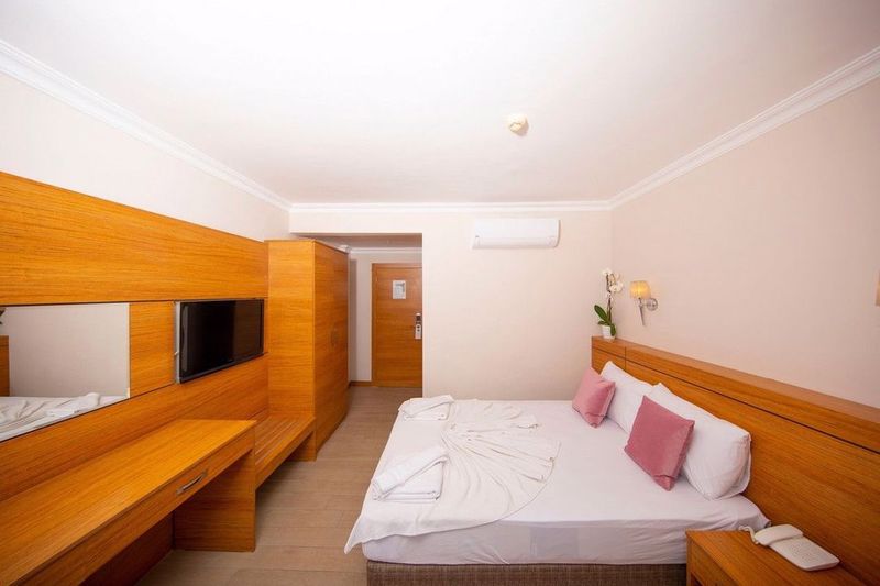 Beso Beach Hotel