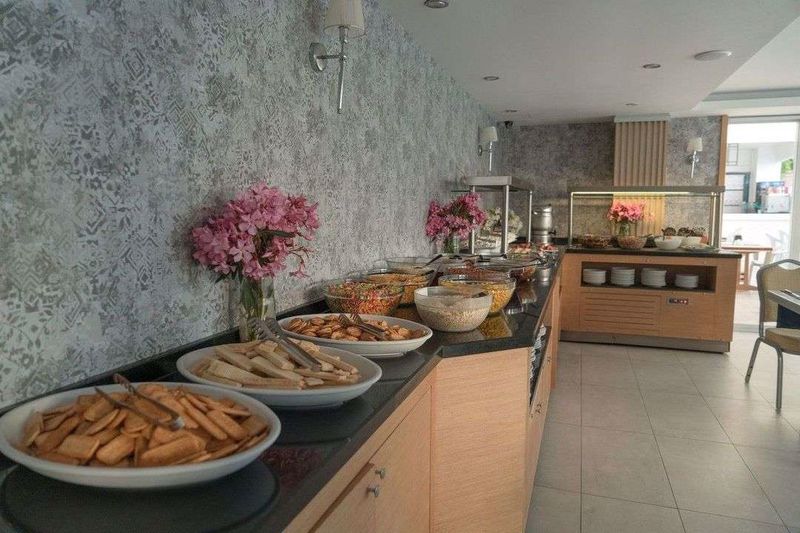 Beso Beach Hotel