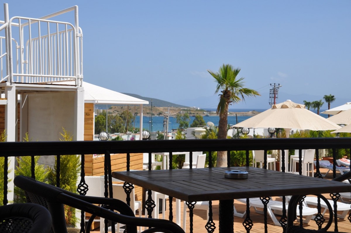 Blue Green Hotel