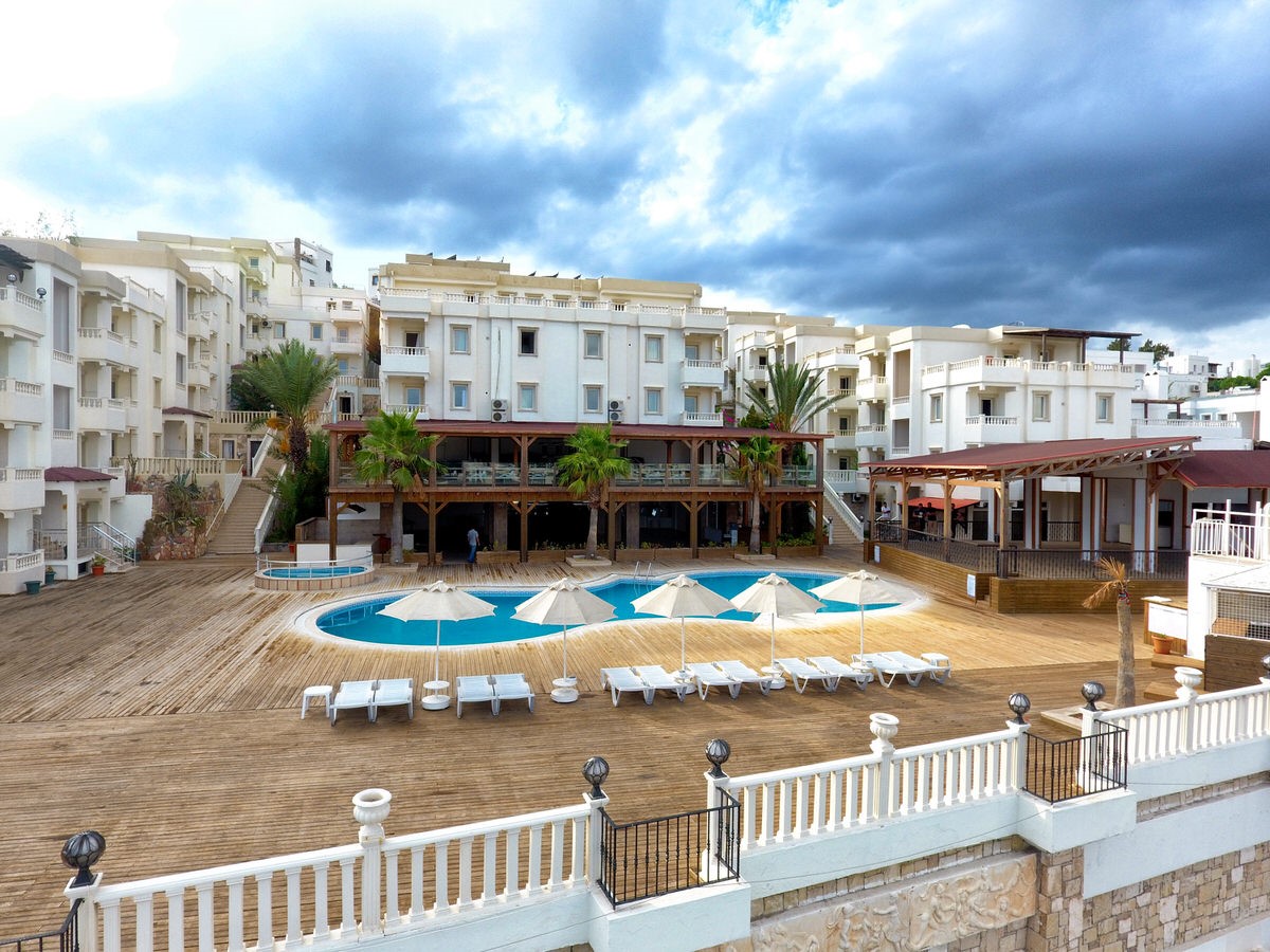 Blue Green Hotel