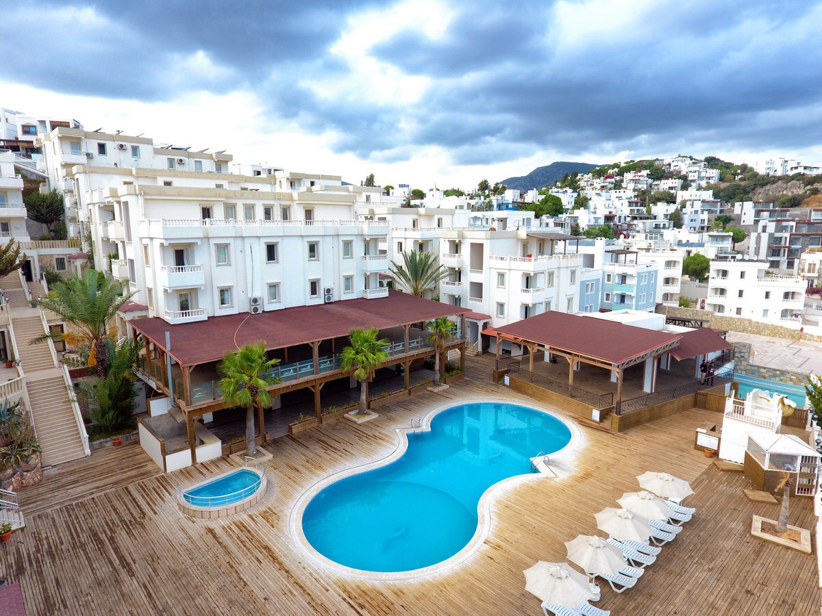 Blue Green Hotel
