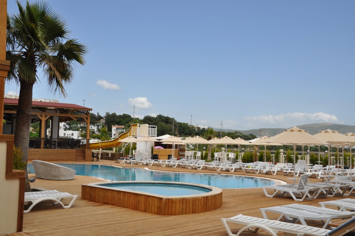 Blue Green Hotel