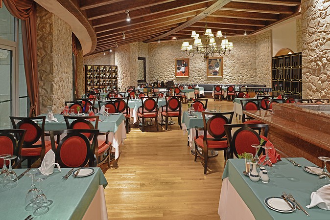 Calista Luxury Resort