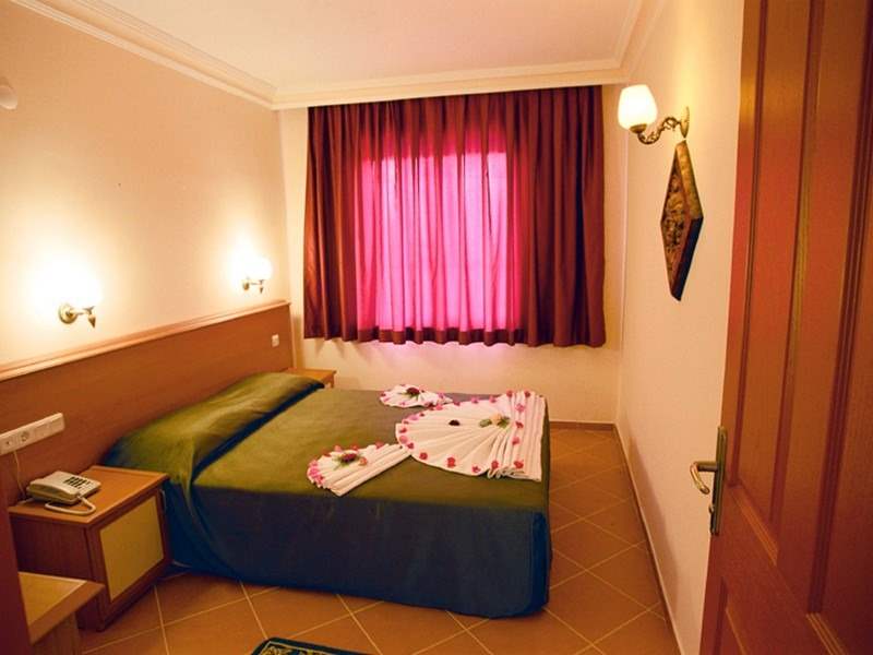 Çınar Family Suite Hotel