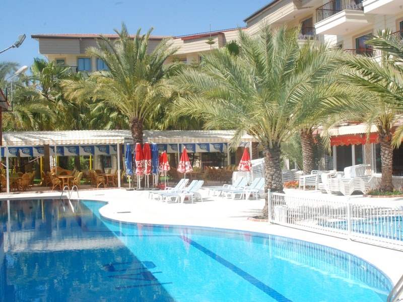 Çınar Family Suite Hotel