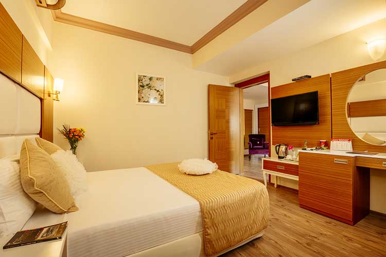 City Royal Hotel