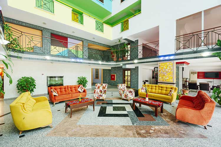 City Royal Hotel