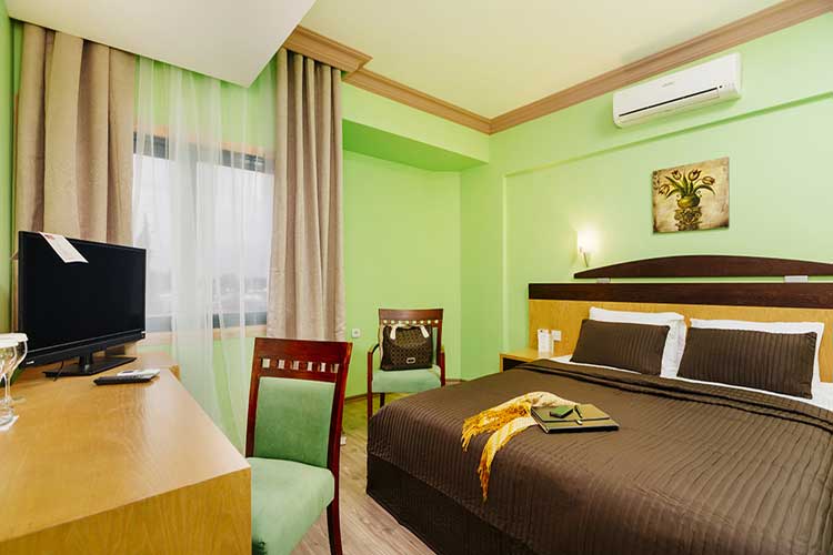 City Royal Hotel