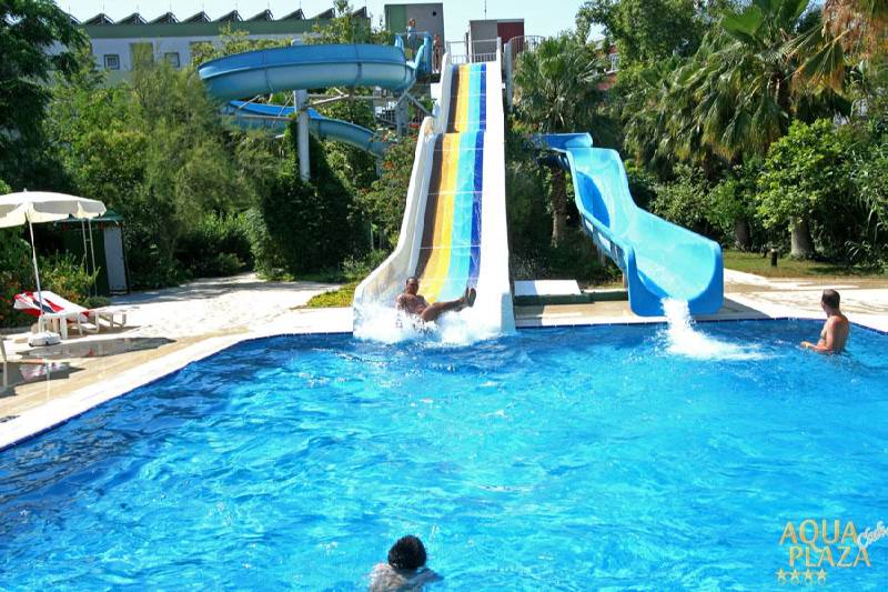 Club Aqua Plaza