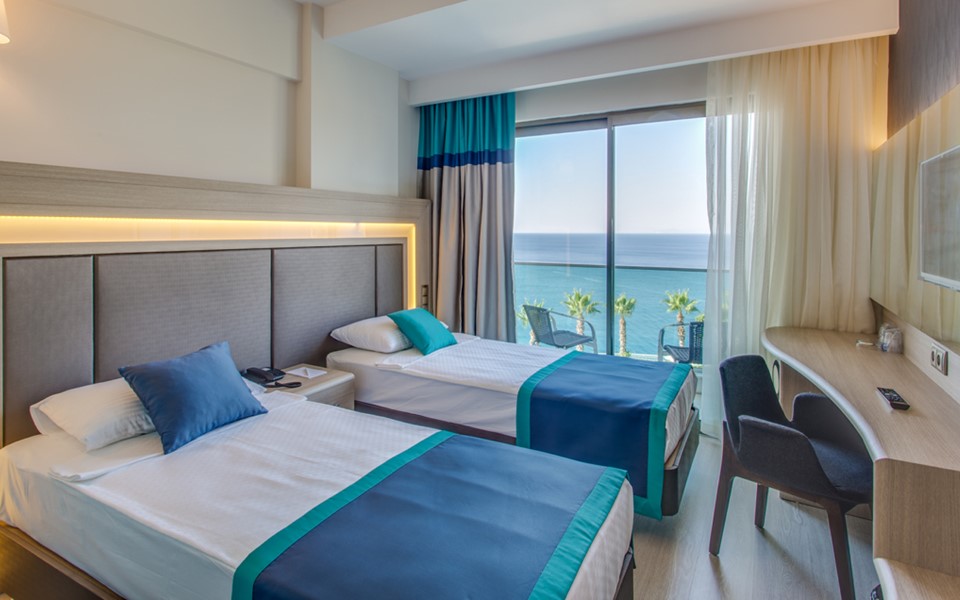 Club Hotel Falcon
