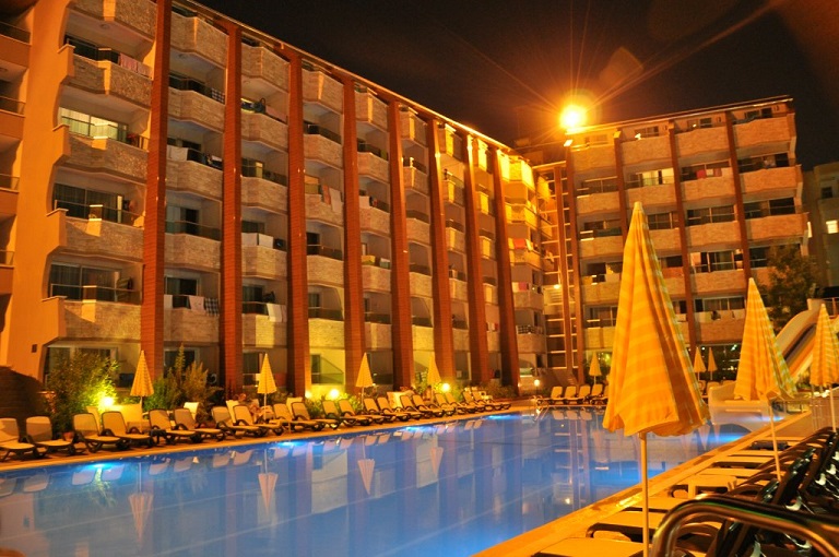 Club Tess Hotel