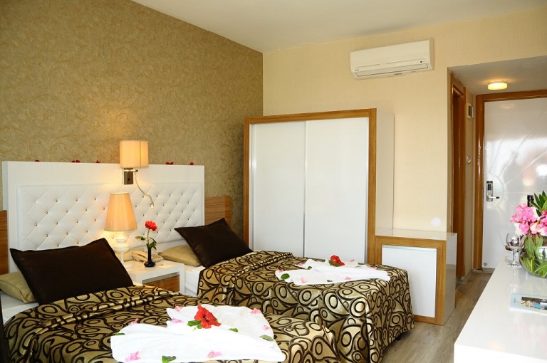 Club Tess Hotel