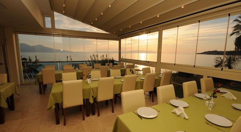 Coastlight Hotel