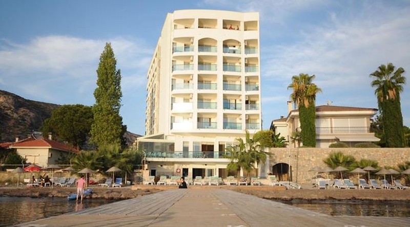 Coastlight Hotel