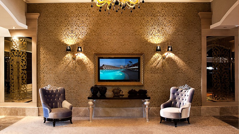 Cratos Premium Hotel