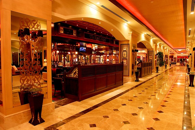 Cratos Premium Hotel