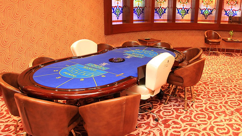 Cratos Premium Hotel