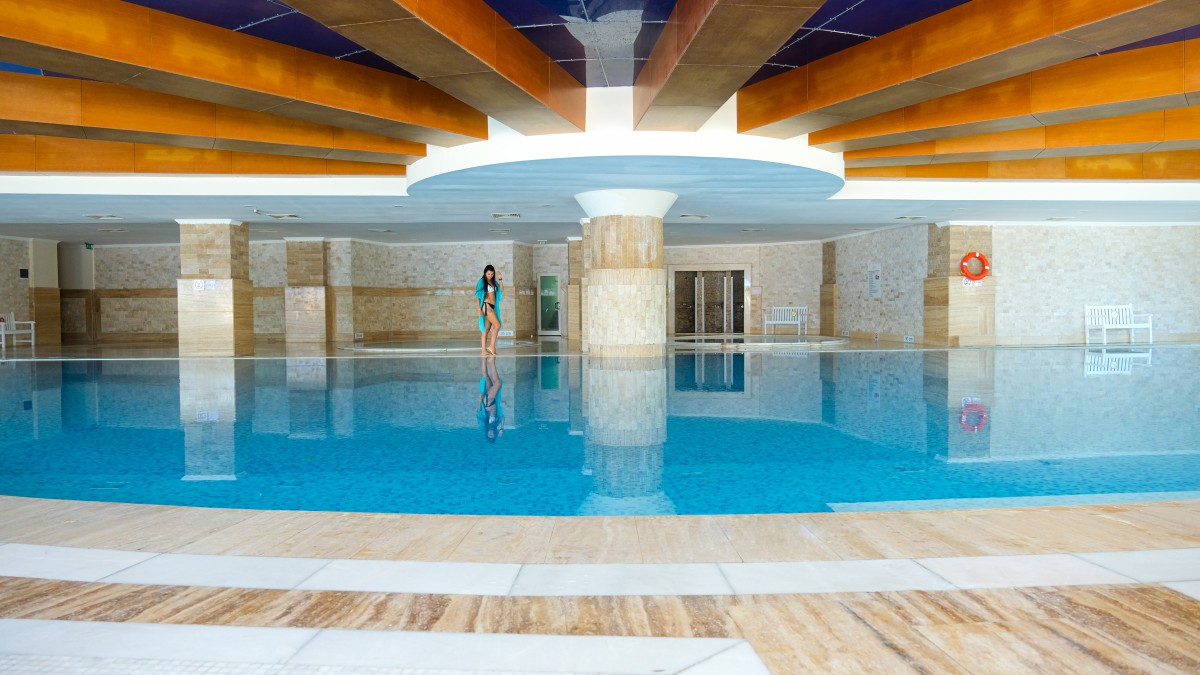 Crystal Admiral Resort Suites & Spa