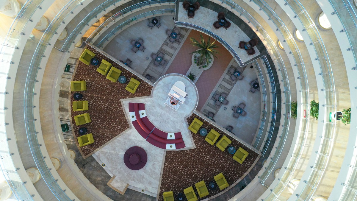 Crystal Admiral Resort Suites & Spa