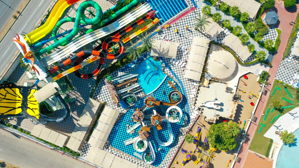 Crystal Admiral Resort Suites & Spa