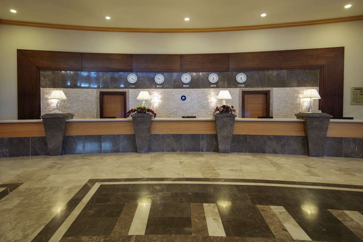 Crystal Admiral Resort Suites & Spa