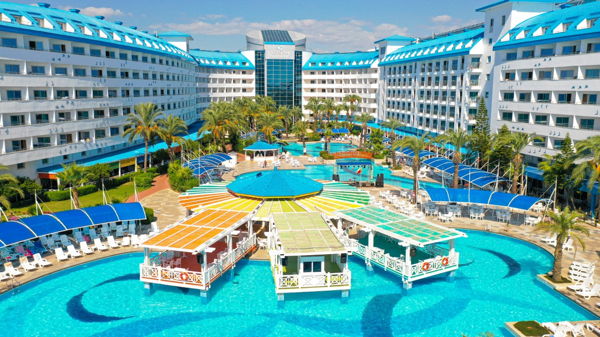 Crystal Admiral Resort Suites & Spa
