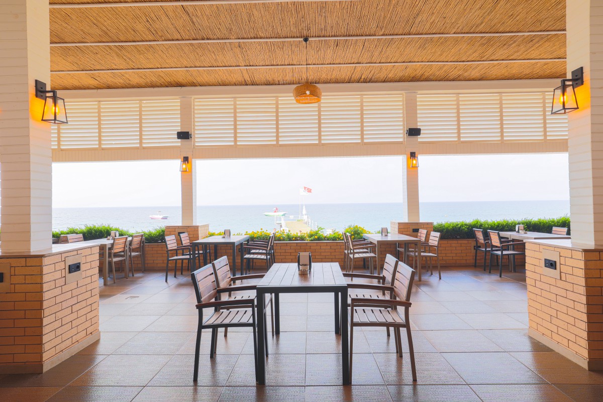 Crystal Admiral Resort Suites & Spa