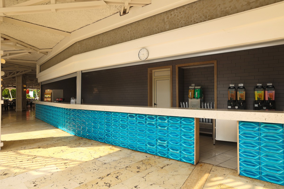 Crystal Admiral Resort Suites & Spa