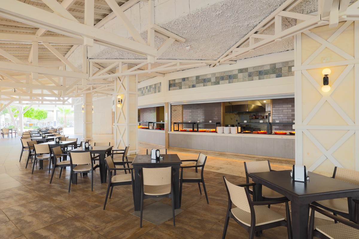 Crystal Admiral Resort Suites & Spa
