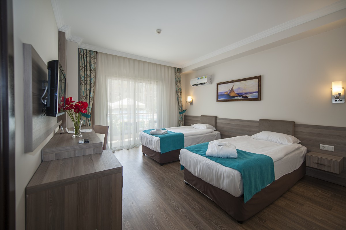 Crystal Aura Beach Resort & Spa